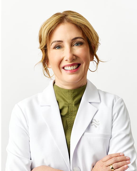 JULIE COUNTESS Headshot